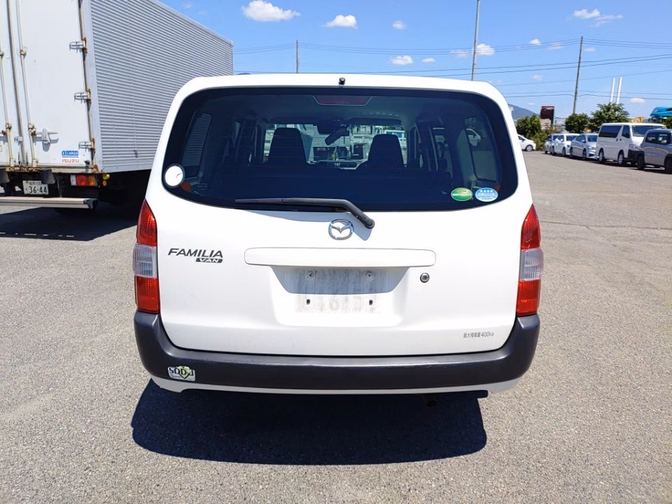 MAZDA FAMILIA