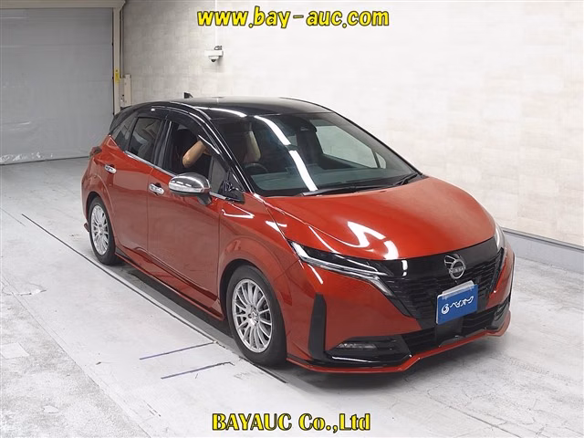 NISSAN AURA