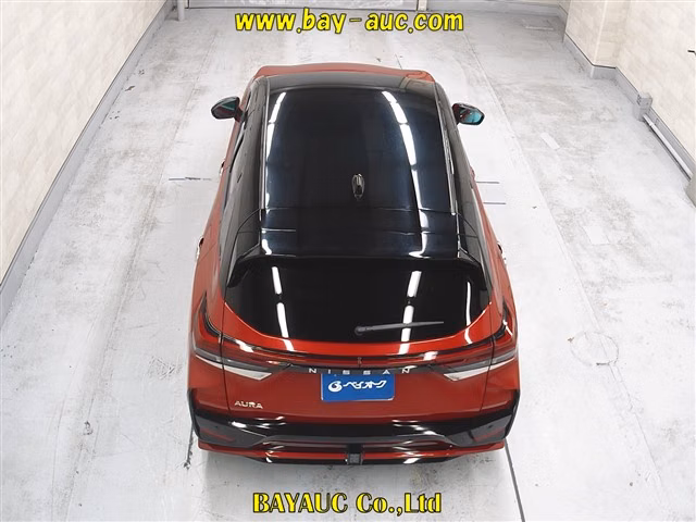 NISSAN AURA