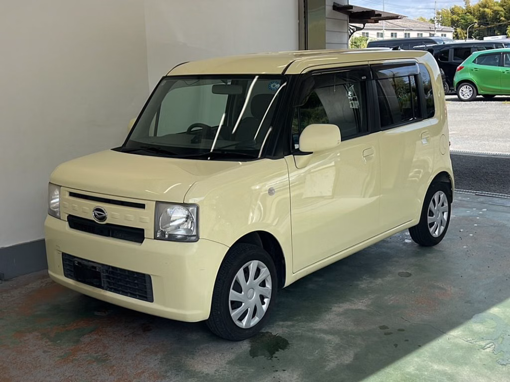DAIHATSU MOVE CONTE