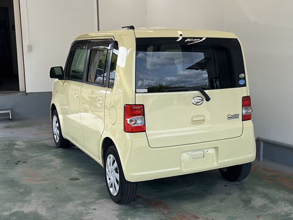 DAIHATSU MOVE CONTE