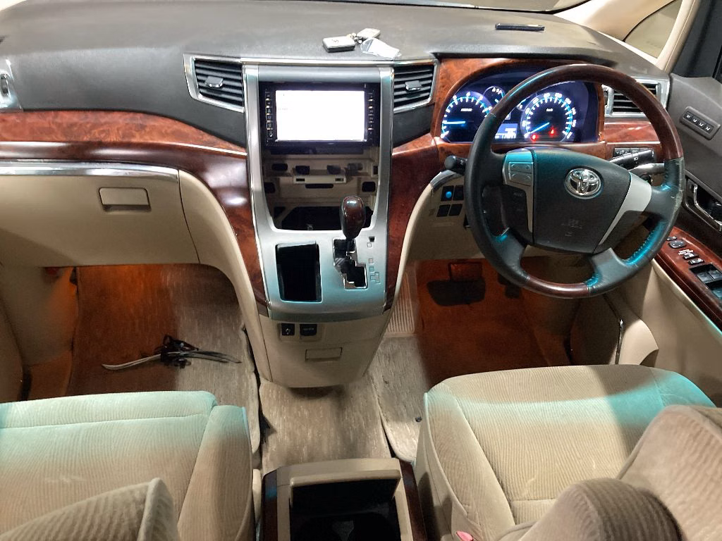 TOYOTA ALPHARD