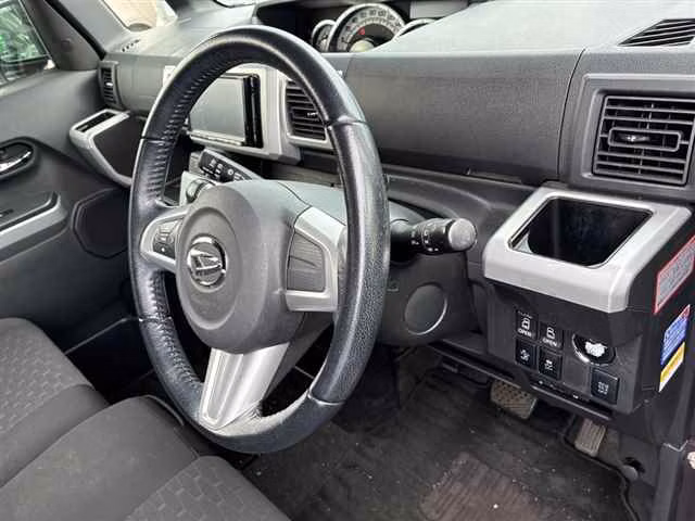 DAIHATSU WAKE