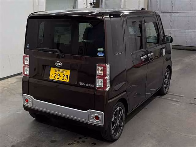 DAIHATSU WAKE