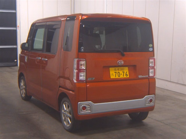 DAIHATSU WAKE