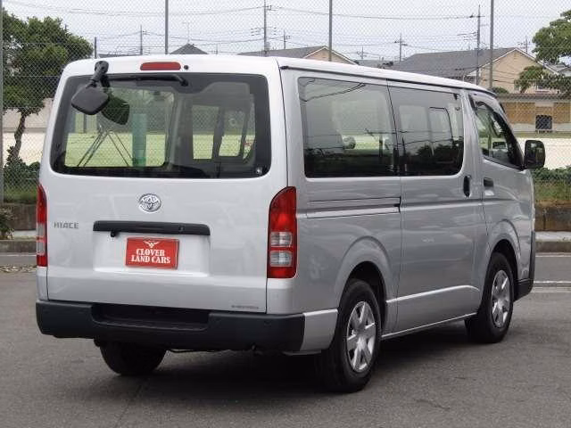 TOYOTA REGIUS ACE