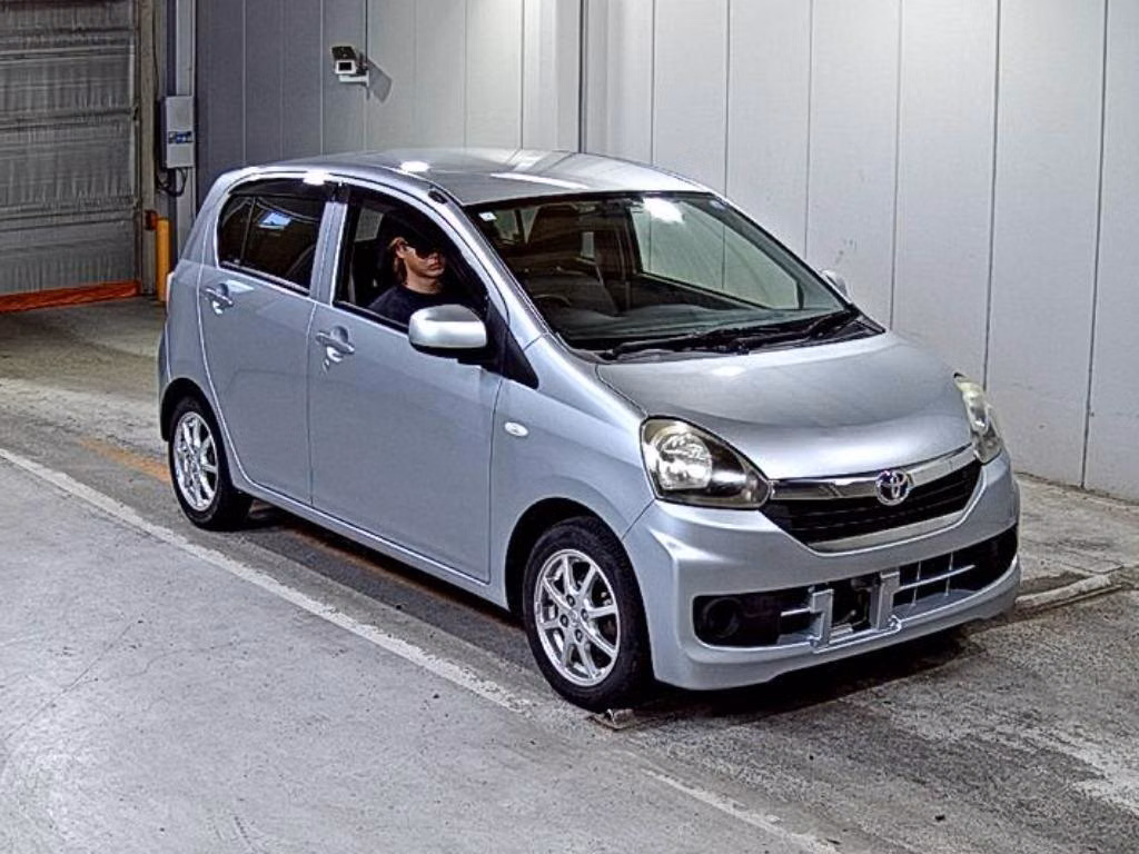 TOYOTA PIXIS EPOCH