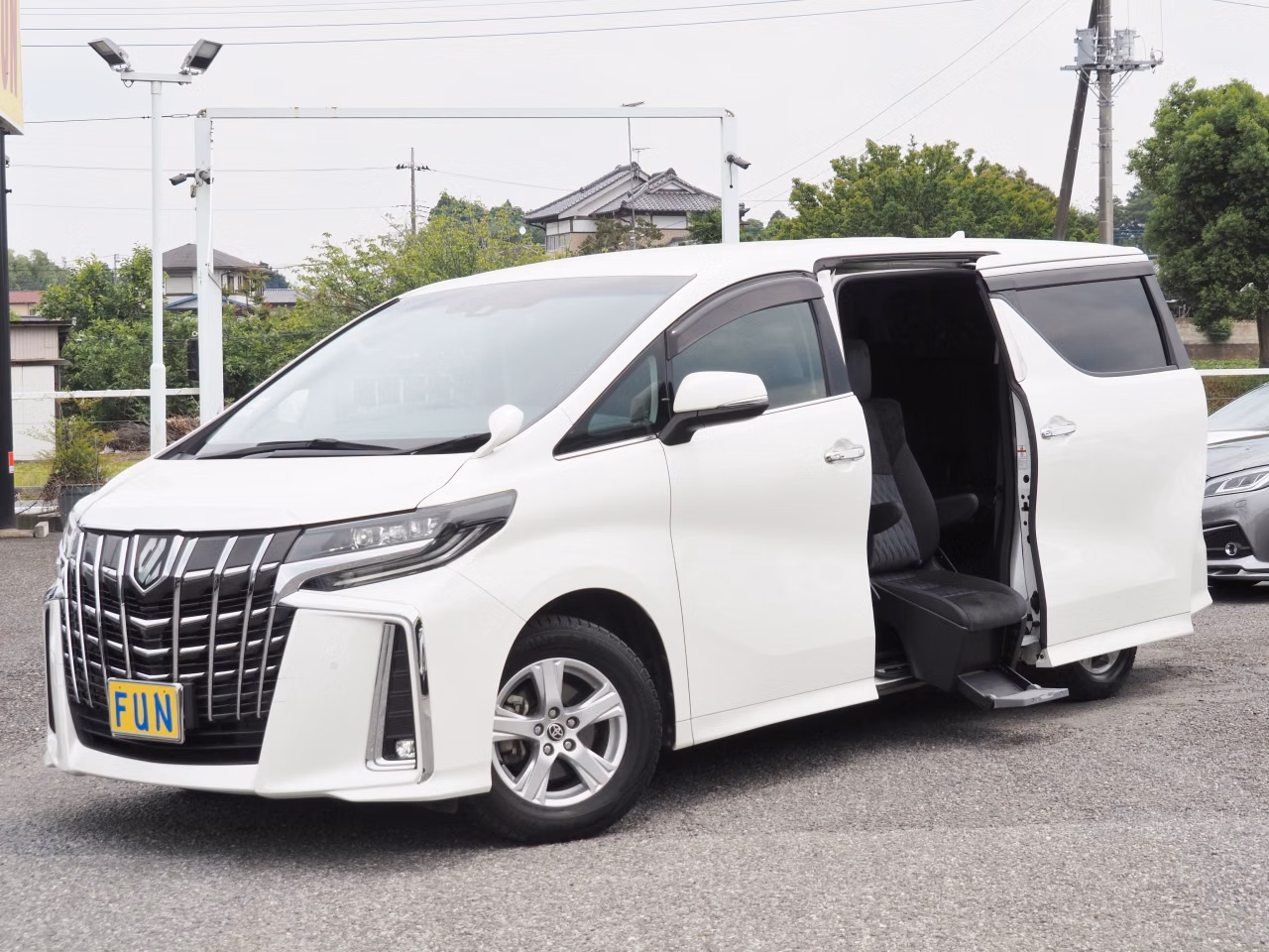 TOYOTA ALPHARD