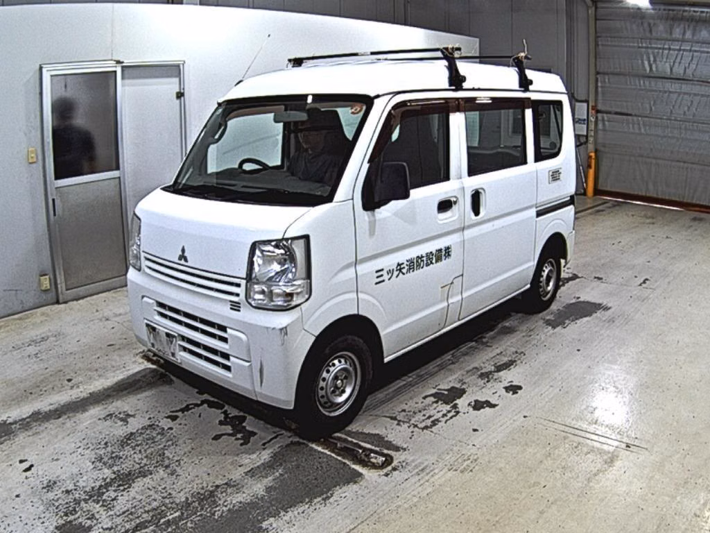 MITSUBISHI MINICAB