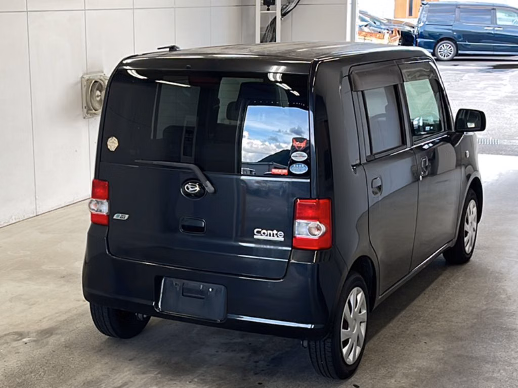 DAIHATSU MOVE CONTE