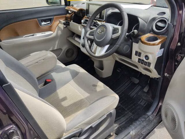 DAIHATSU CAST