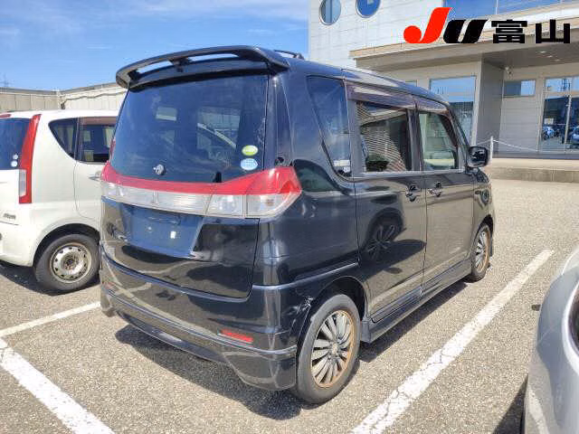 MITSUBISHI DELICA D:2