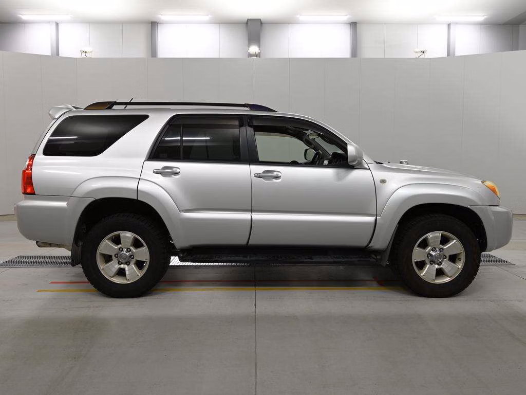 TOYOTA HILUX SURF