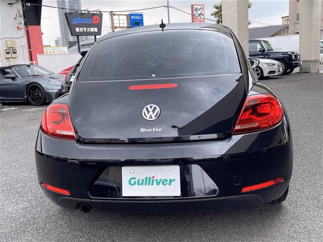 VOLKSWAGEN BEETLE