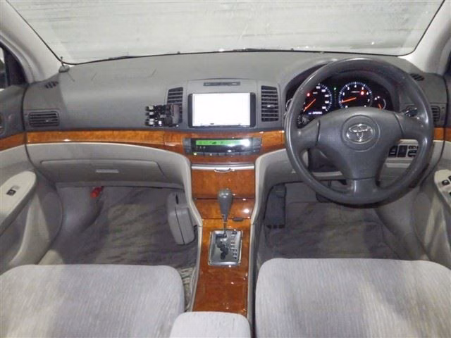 TOYOTA PREMIO