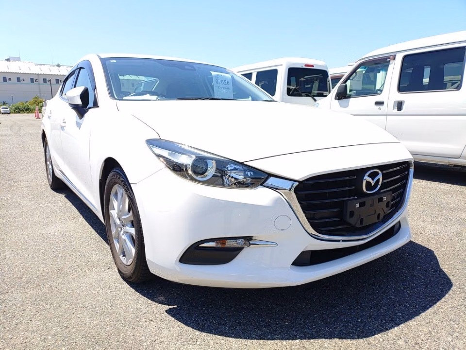 MAZDA AXELA