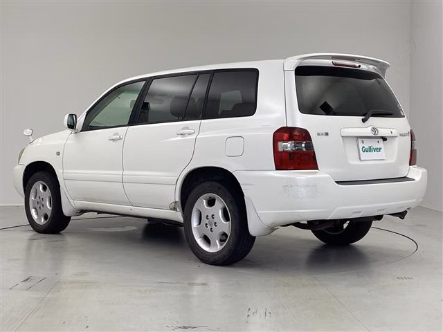 TOYOTA KLUGER V