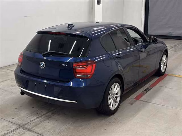 BMW 1-SERIES