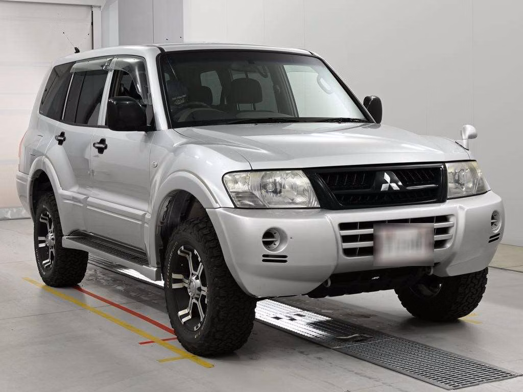 MITSUBISHI PAJERO