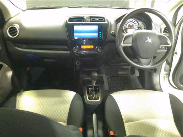 MITSUBISHI MIRAGE