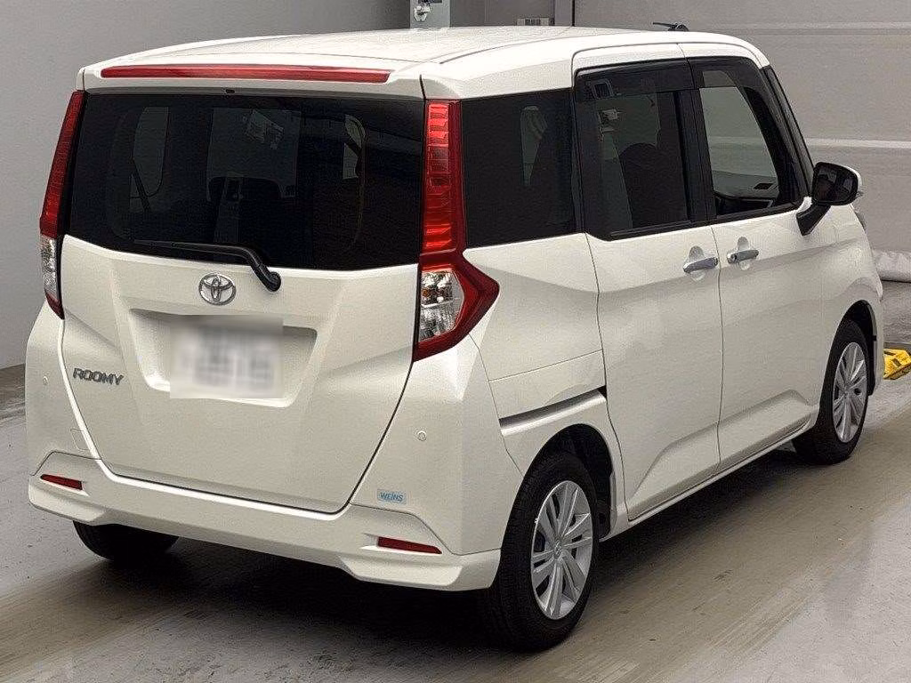 TOYOTA ROOMY