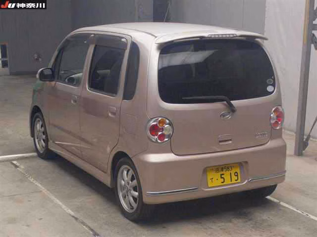 DAIHATSU MOVE LATTE