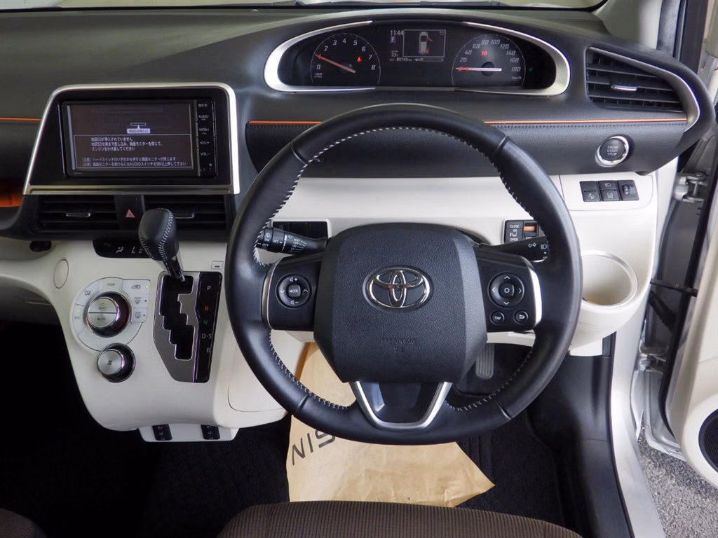 TOYOTA SIENTA