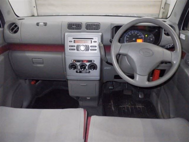 DAIHATSU MOVE CONTE