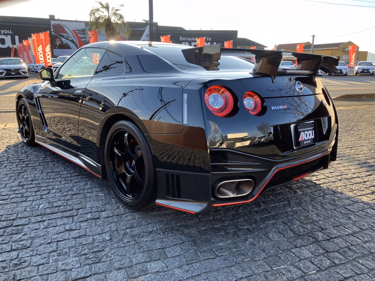NISSAN GT-R