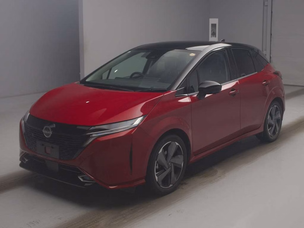 NISSAN AURA