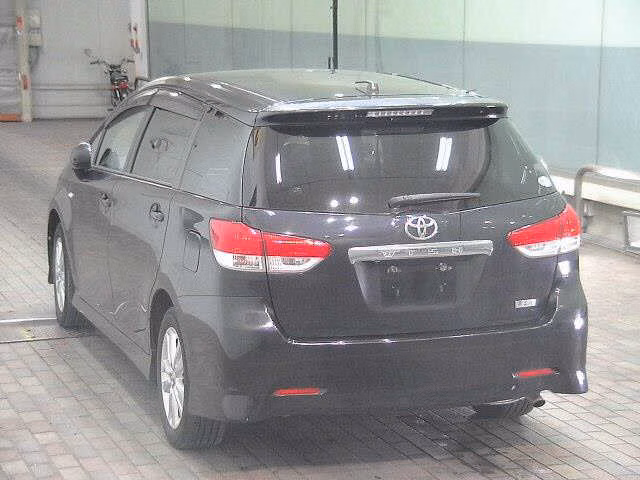 TOYOTA WISH