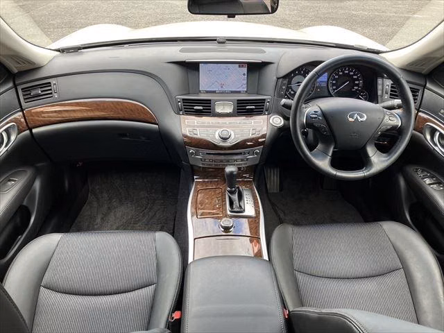 NISSAN FUGA