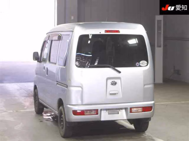 TOYOTA PIXIS VAN