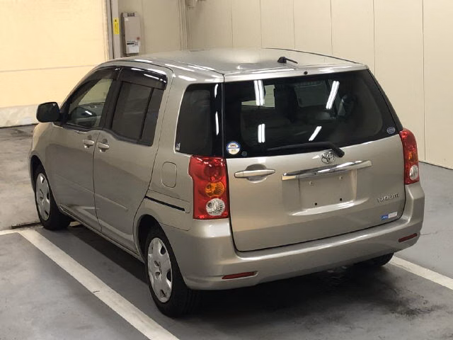 TOYOTA RAUM