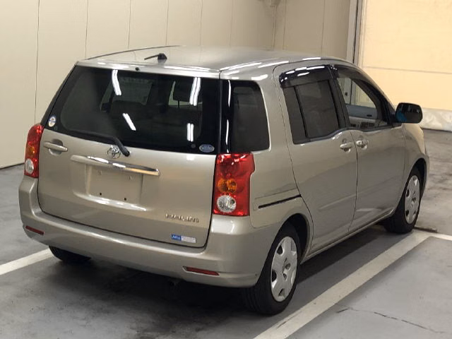 TOYOTA RAUM