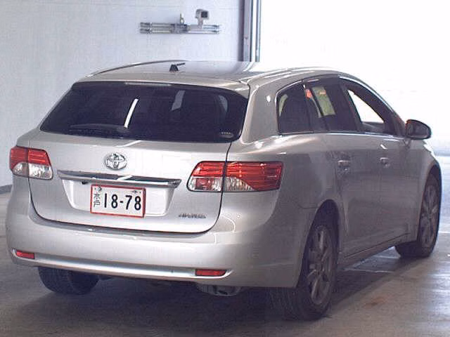 TOYOTA AVENSIS