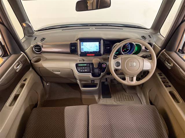 HONDA N-BOX