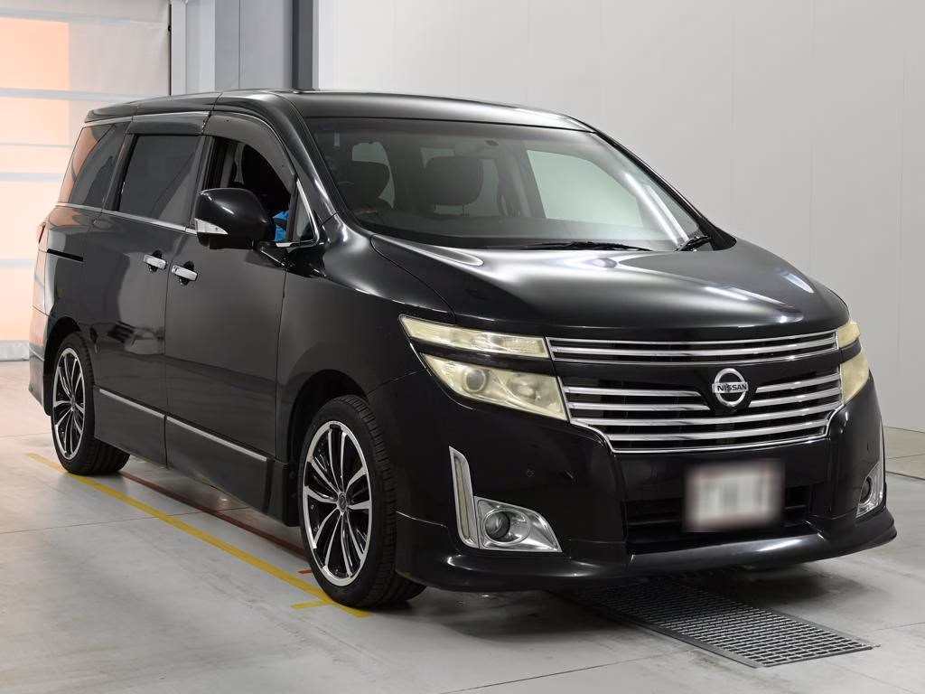 NISSAN ELGRAND