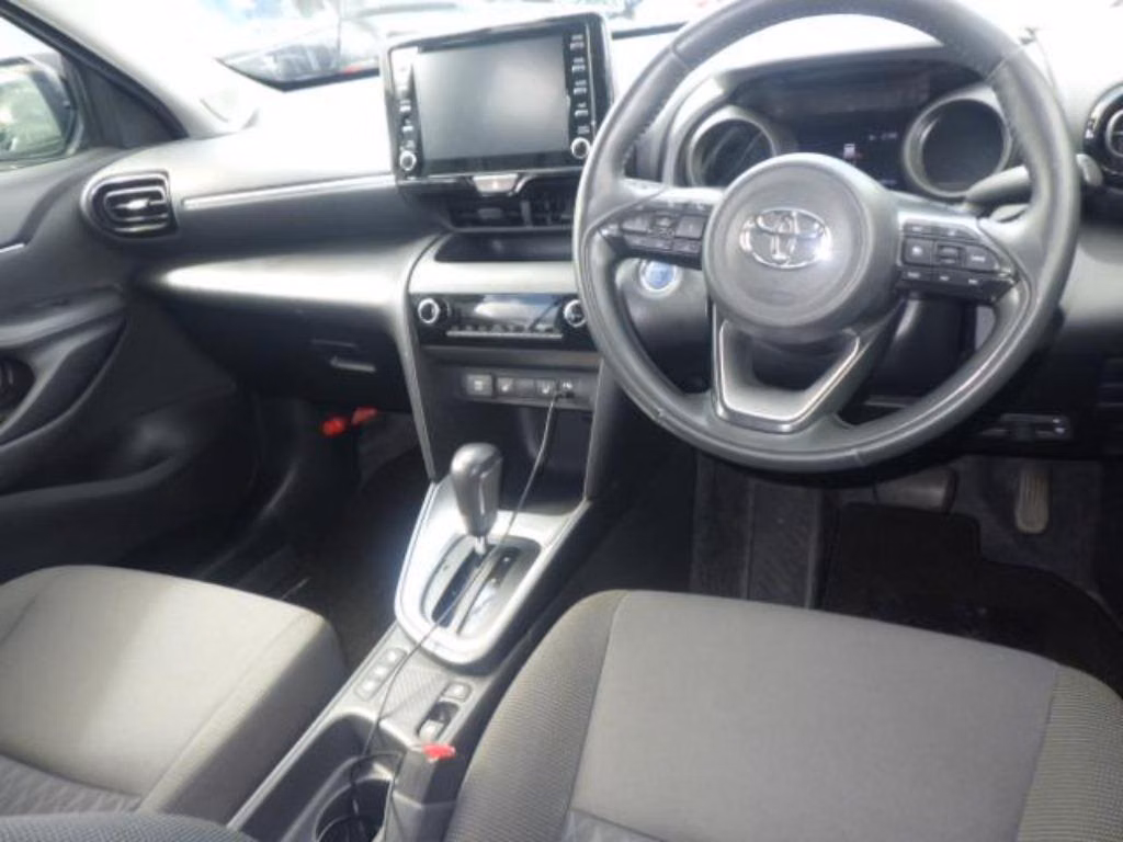 TOYOTA YARIS CROSS