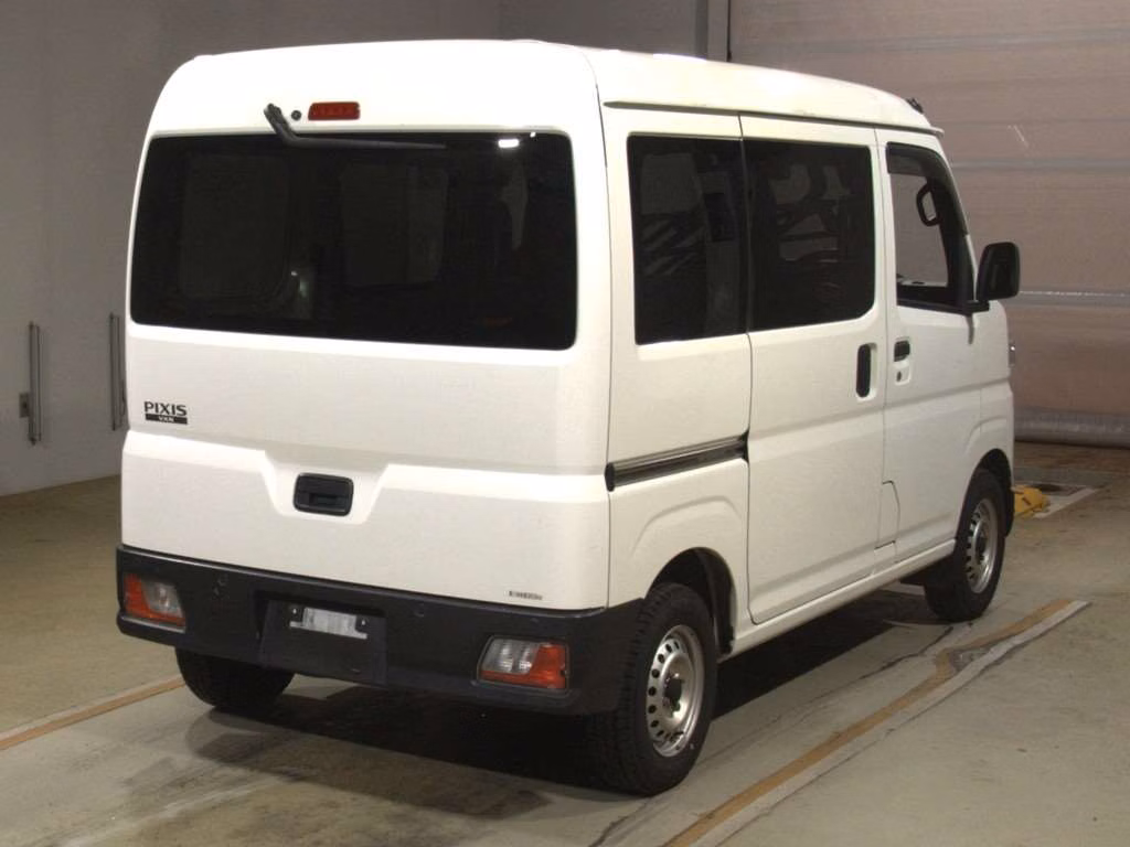 TOYOTA PIXIS VAN