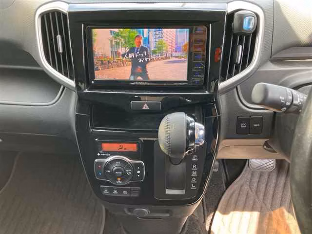 MITSUBISHI DELICA D:2