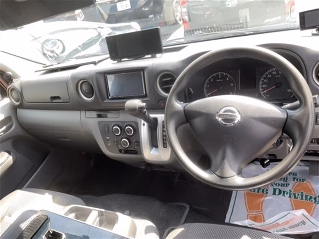 NISSAN NV350 CARAVAN