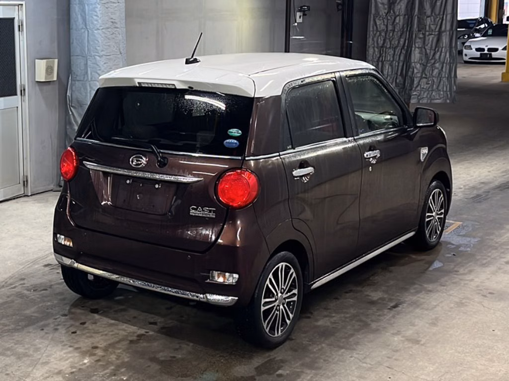 DAIHATSU CAST