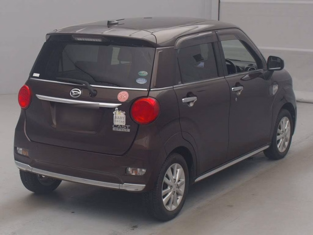 DAIHATSU CAST