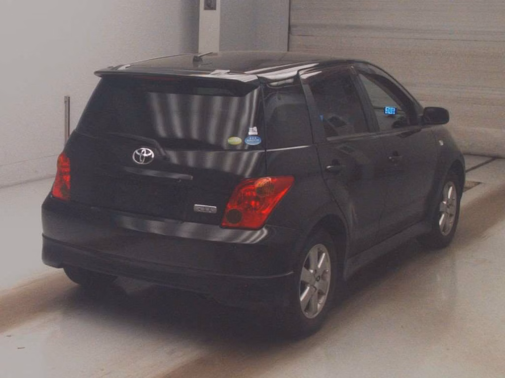 TOYOTA IST