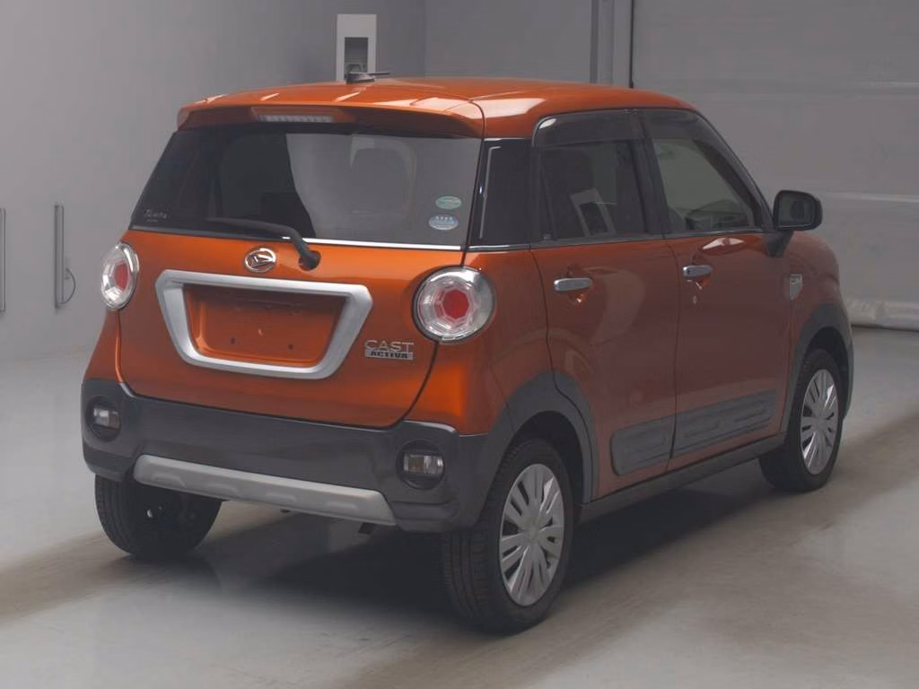 DAIHATSU CAST
