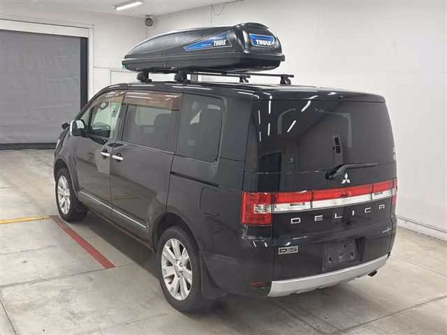 MITSUBISHI DELICA D:5