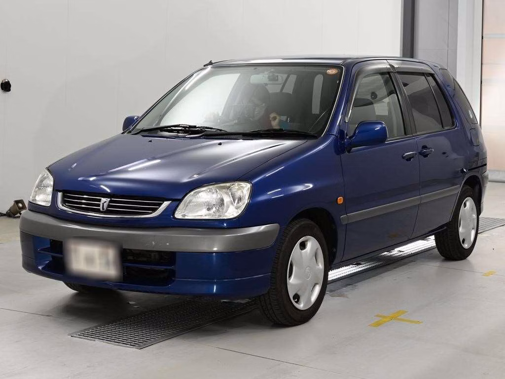 TOYOTA RAUM