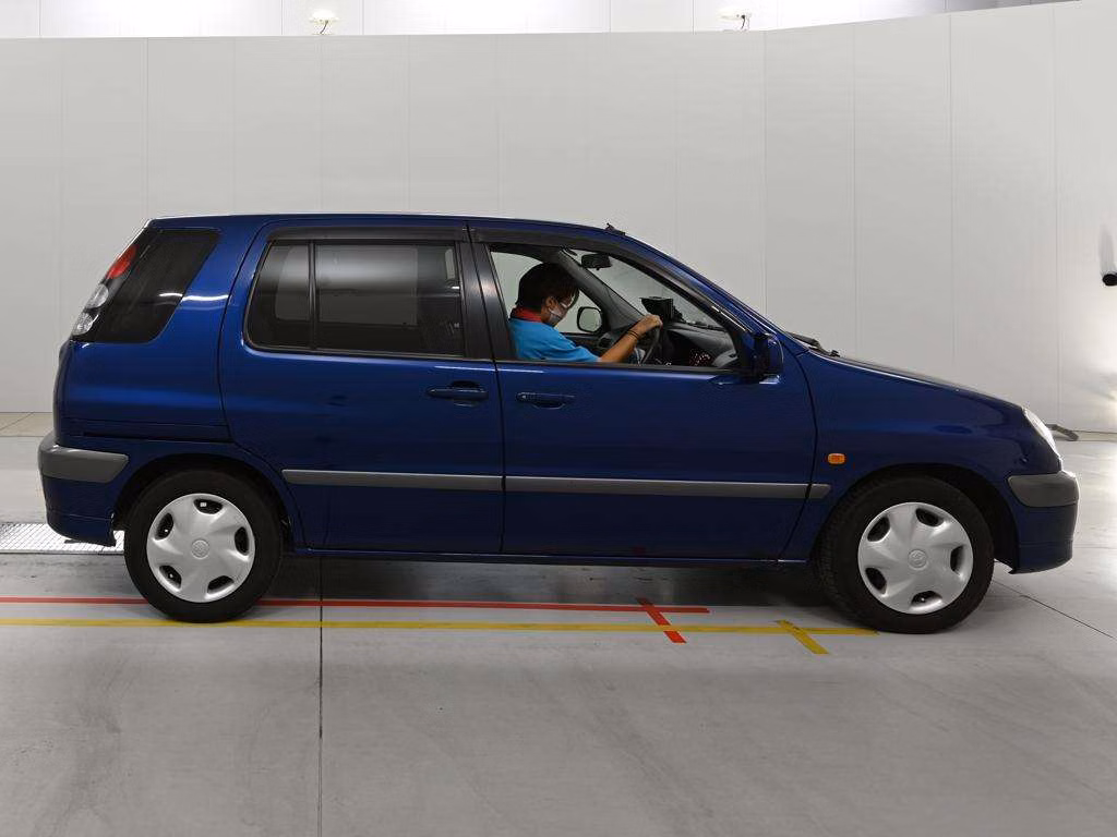 TOYOTA RAUM