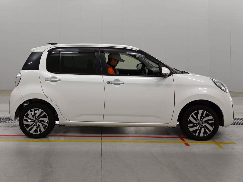 TOYOTA PASSO